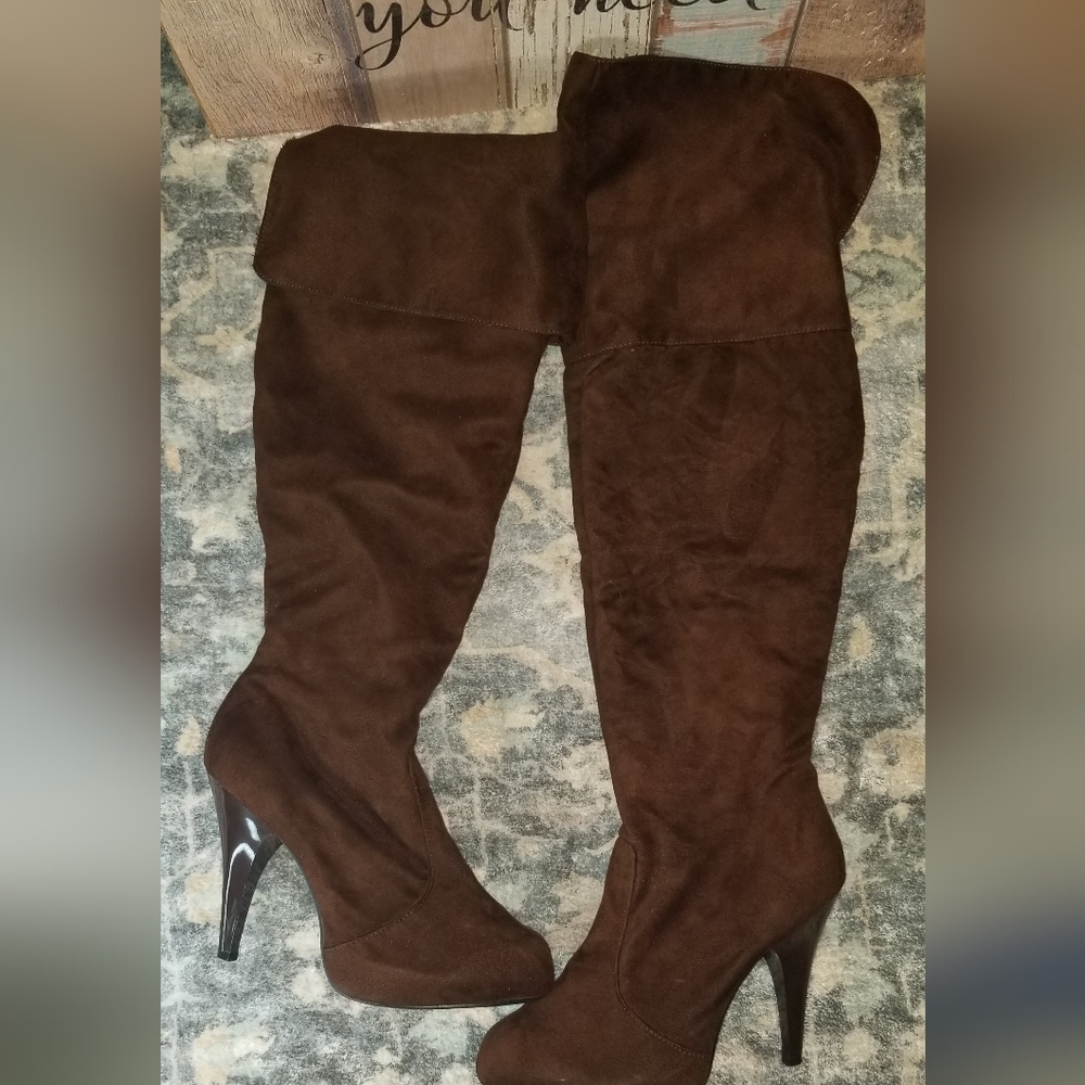 Brown knee high foldable tops